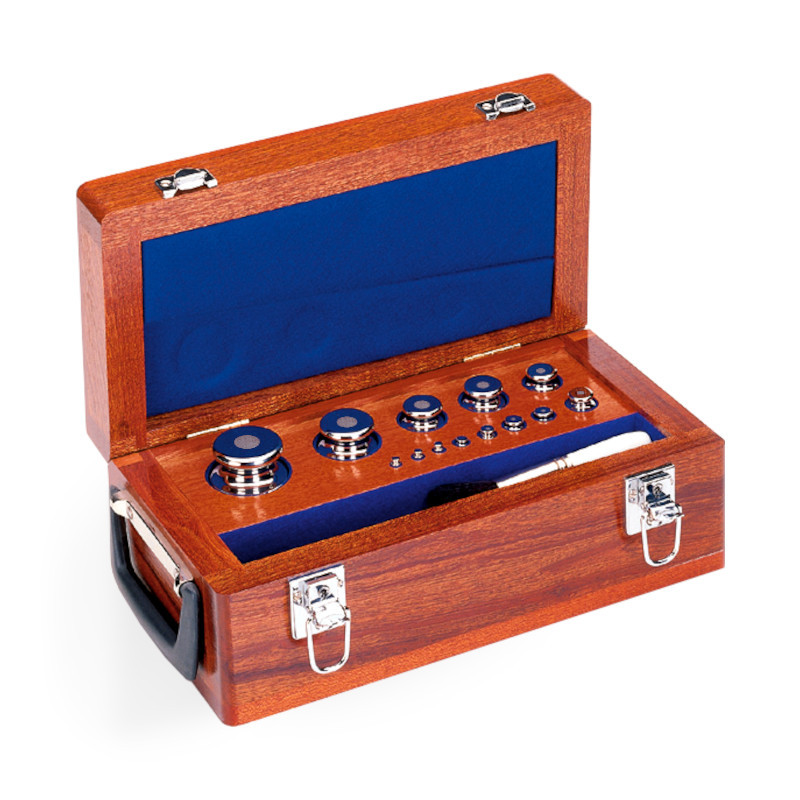 Prüfgewicht der F1 Klasse - Knopfgewichte mit Justierkammer, Satz (1 g - 500 g), Holz-Etui