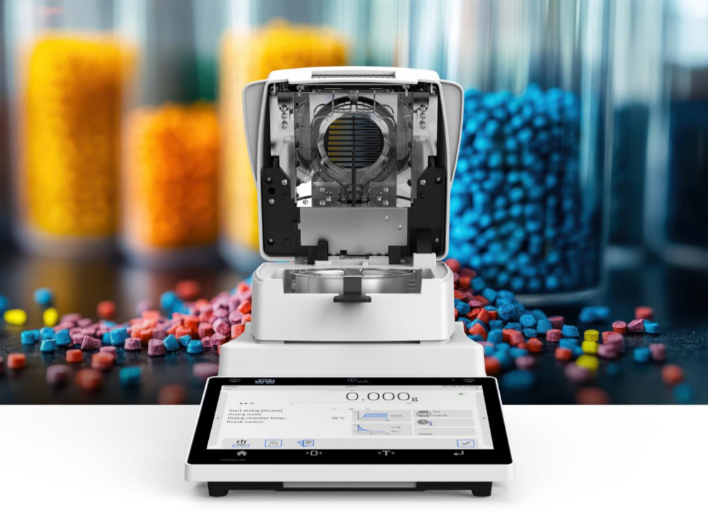 Kunststoffgranulat Feuchtemessung mit RADWAG Feuchtebestimmer